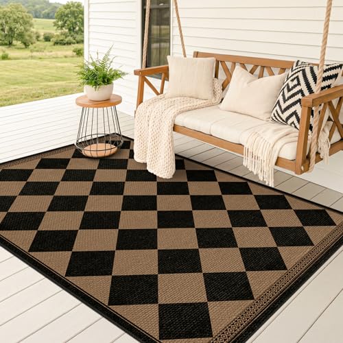 4' x 6' Checkered Outdoor Rug with Non-Slip Backing - Black & Brown