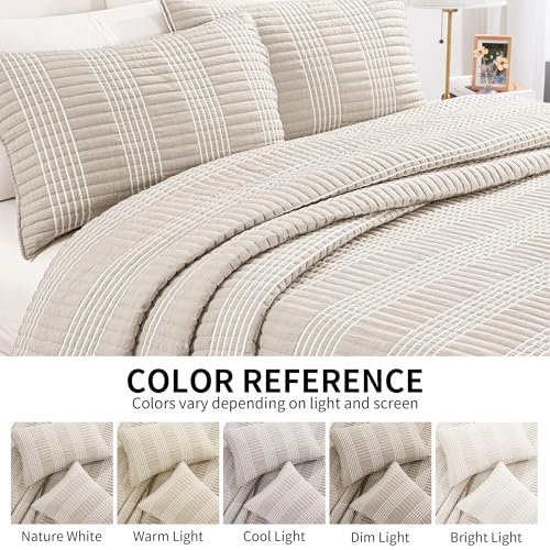 Oversized Seersucker Patchwork Quilt Set - Alaska King 132x120 Beige