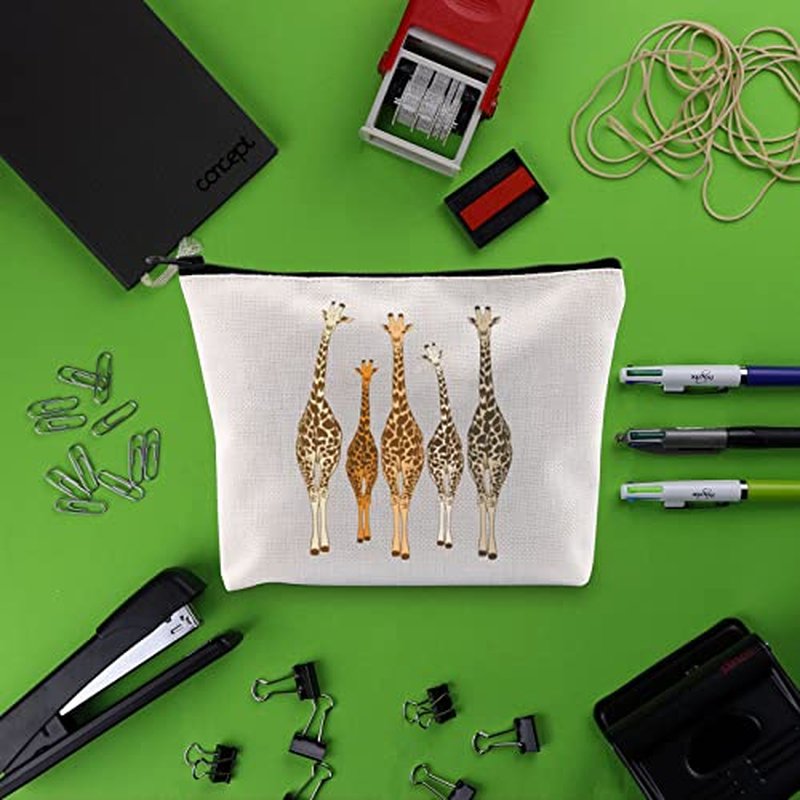 BLUPARK Funny giraffe cosmetic bag Animals lover gift giraffe zipper pouch giraffe lover gift giraffe makeup bag giraffe gifts for women(Giraffe Bag)