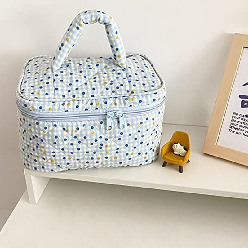 Cotton Makeup Bag Large Travel Cosmetic Bag Quilted Cosmetic Pouch Coquette Aesthetic Floral Toiletry Bag Small Cute Travel Cosmetic Bags for Women Girls (Dots Blue)