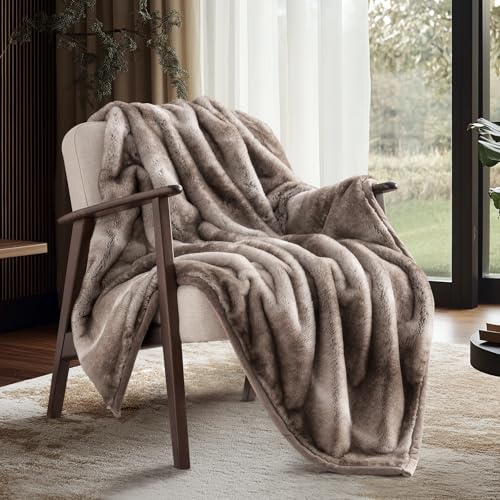 EverGrace Mink Faux Fur Throw Blanket 60x80 Ombré Hazel Brown - Luxury Plush