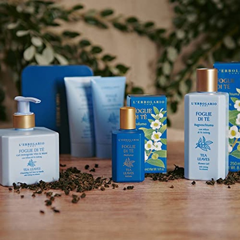 L'Erbolario Tea Leaves Face And Hand Cleansing Gel - With Oolong Tea Infusion - Floral Scent - Has A Distinctive Mild And Delicate Aroma - Leaving The Skin Feeling Soft And Silky - 8.5 Oz Body Wash
