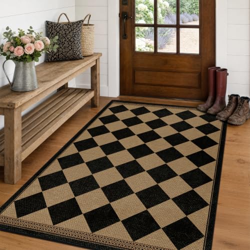 4' x 6' Checkered Outdoor Rug with Non-Slip Backing - Black & Brown