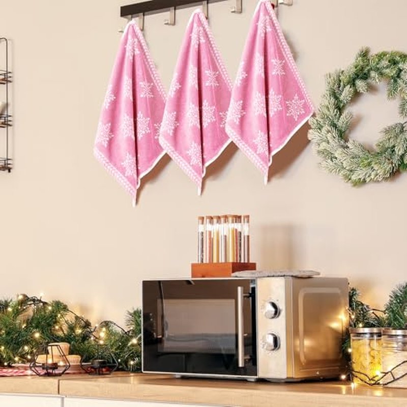 6 Pcs Christmas Washcloths Cotton Wash Cloths 13 X 13 Winter Xmas Kitchen Small Face Towels Absorbent Soft Bath Towels for Christmas Holiday Party Decor(Pink,Snowflakes)