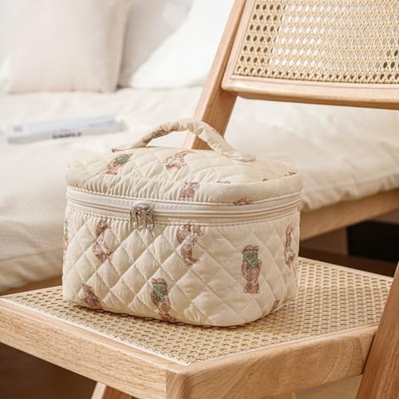 3 Pcs Quilted Cotton Makeup Pouch, Coquette Floral Quilted Toiletry Makeup Bag for Women and Girls, Aesthetic Travel Organized Cosmetic Bags(03Bear Pattern)