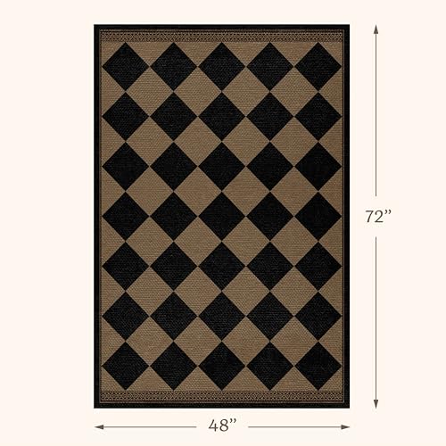 4' x 6' Checkered Outdoor Rug with Non-Slip Backing - Black & Brown