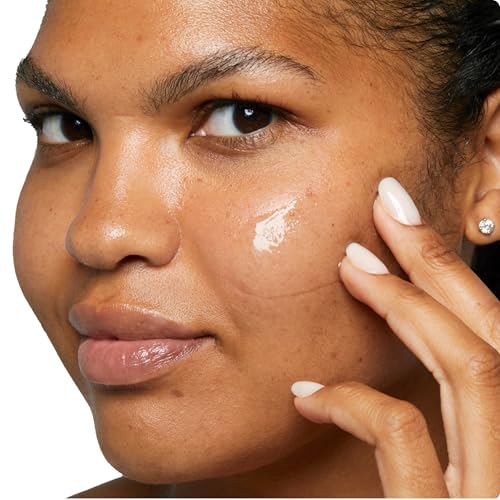 Clinique Dramatically Different Hydrating Jelly Lightweight Oil Free Face Moisturizer With Hyaluronic Acid For All Skin Types