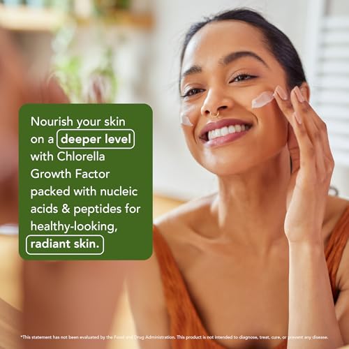 Deep Hydrating Face Moisturizer with Chlorella CGF - 1.58oz