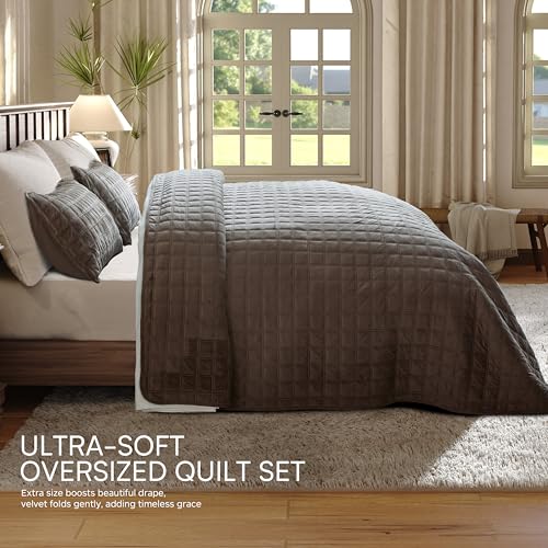 King Size Double-Sided Velvet Comforter Set - Brown, 108x96 Inches