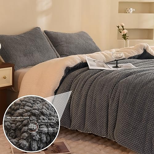Queen Size 3D Jacquard Comforter Set with Sherpa Fleece - Grey, 3 Pieces
