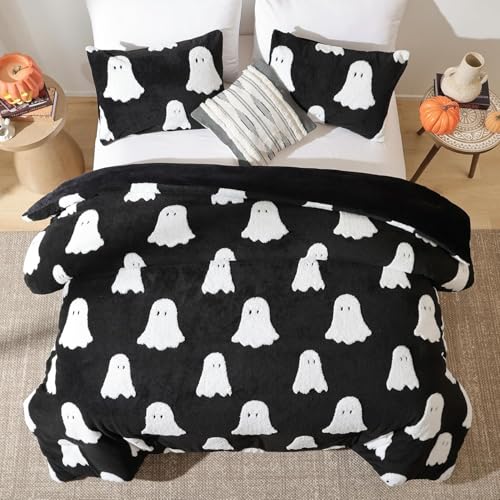 Smoofy Black Ghost Halloween King Comforter Set - 3 Pieces, Cozy Fleece Bedding