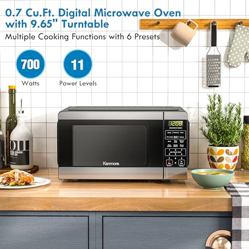 Stainless Steel Countertop Microwave 0.7 Cu Ft 700W with 6 Auto Presets & Child Lock
