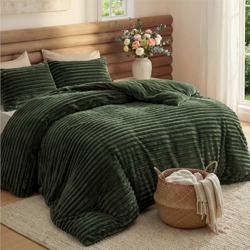 Queen Fluffy Comforter Set - 90x90 Olive Green Cozy Bedding with Pillowcases