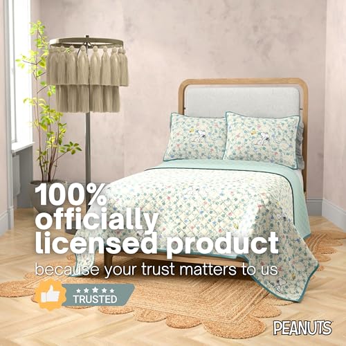 Franco Peanuts Snoopy Floral Full/Queen Microfiber Quilt Set with 2 Shams - All-Season Lightweight Bedding
