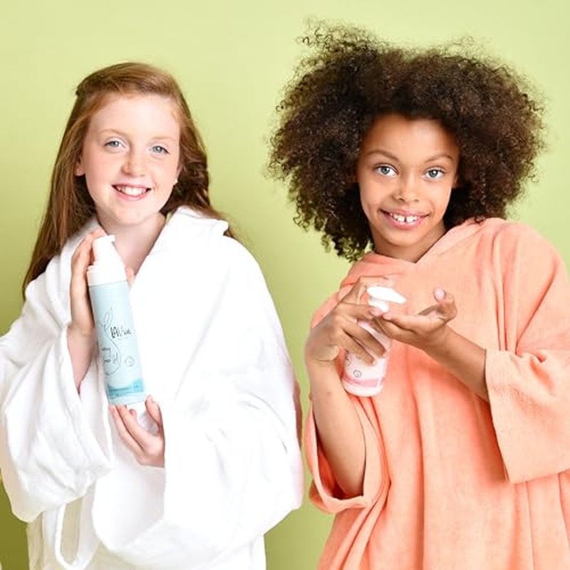 Body Care Set, Foaming Body Wash and Delicate Body Lotion, Natural Pear and Chamomile, 150ml