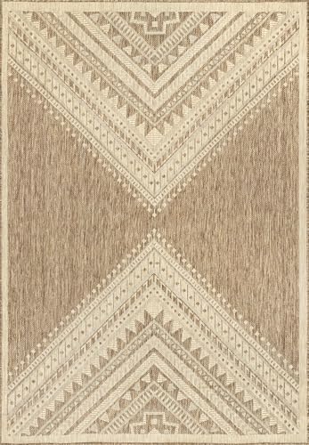 7' x 9' Brown Geometric Indoor/Outdoor Area Rug - Power Loomed Durable Mat