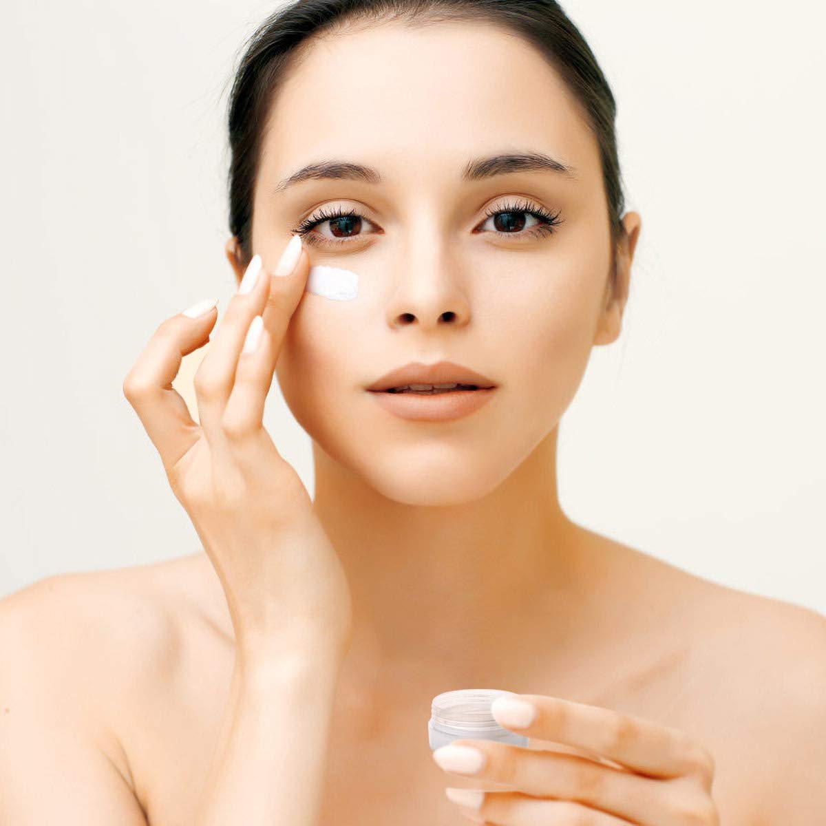 100 Count 10g Sample Jars with Lids Makeup Jars Plastic Lip Scrub Containers TSA Approved Cosmetic Containers for Traveling - Clear