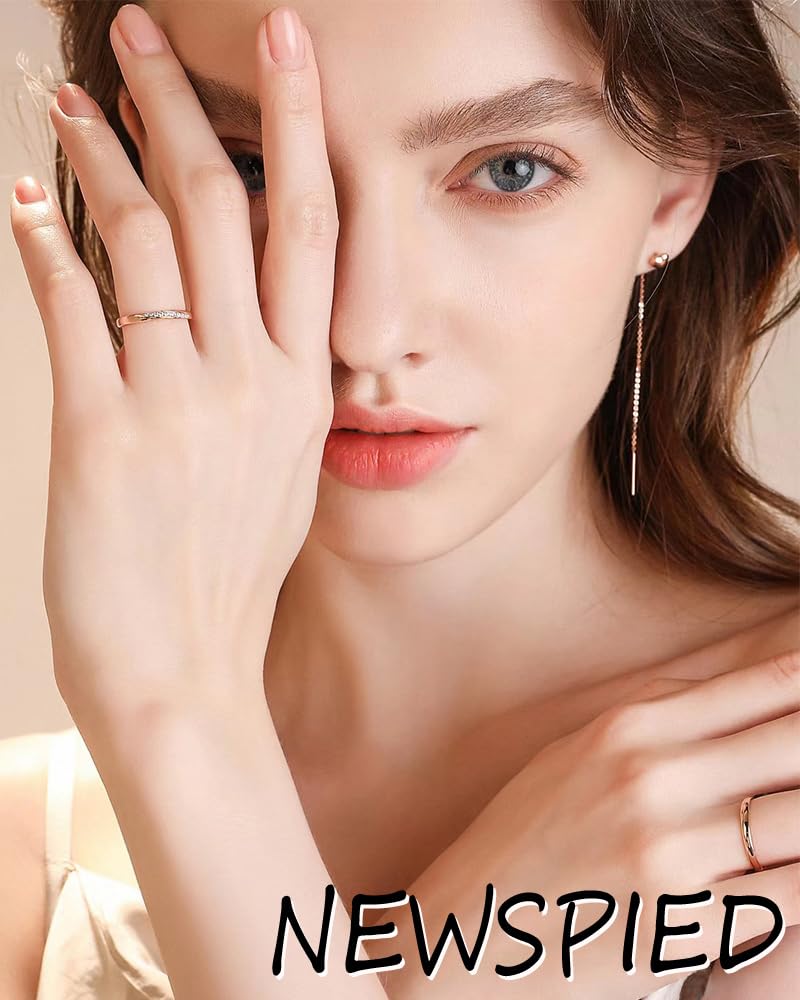 24 Pcs 4th of July Press on Nails Medium Coffin Fake Nails Glossy Nude Acrylic Nails with USA Flag Designs Independence Day Glue on Nails Patriotic Artificial False Nails for Women Nail Art Decoration