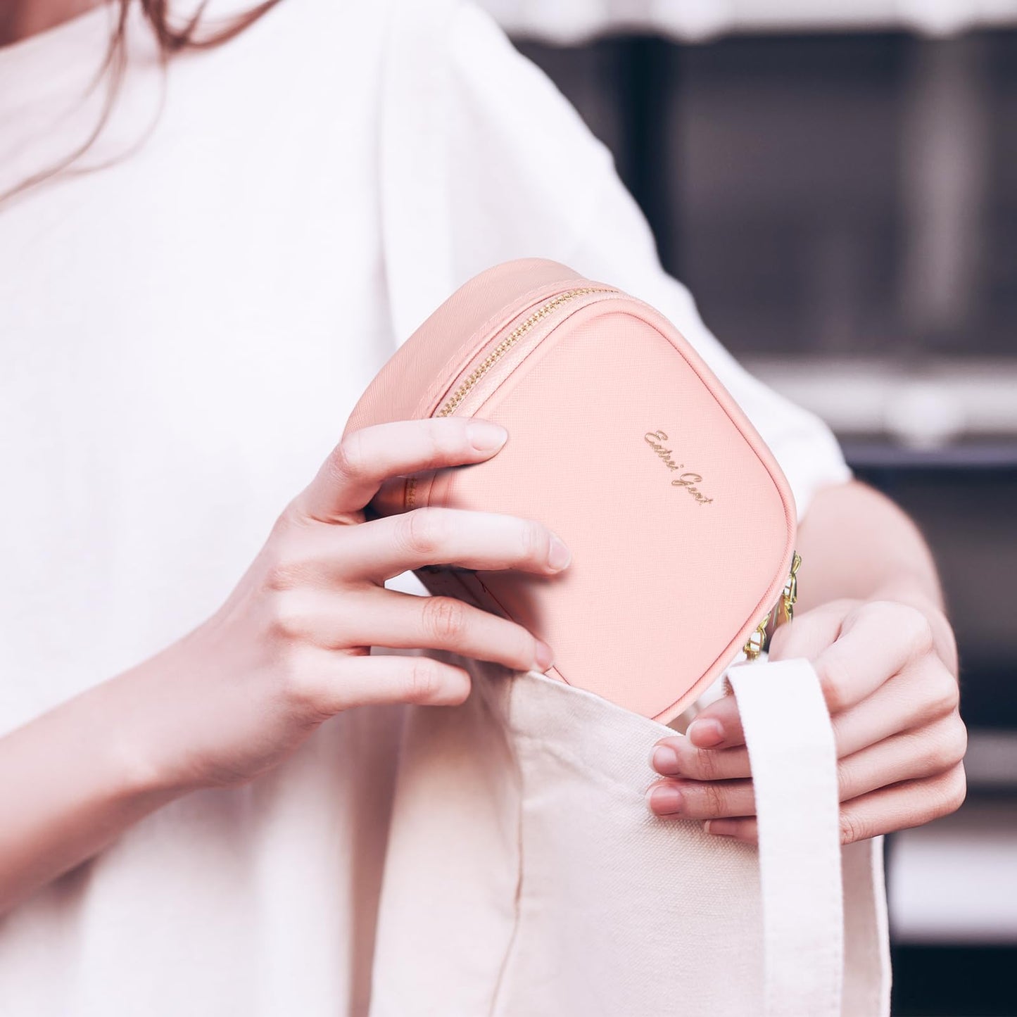 Extrei Gent Small Makeup Bag Travel Train Case with Mirror and Light Mini Travel Make up for Women Train Case Cosmetic Organizer 3 Adjustable Brightness Toiletry Bag Portable Artist Storage