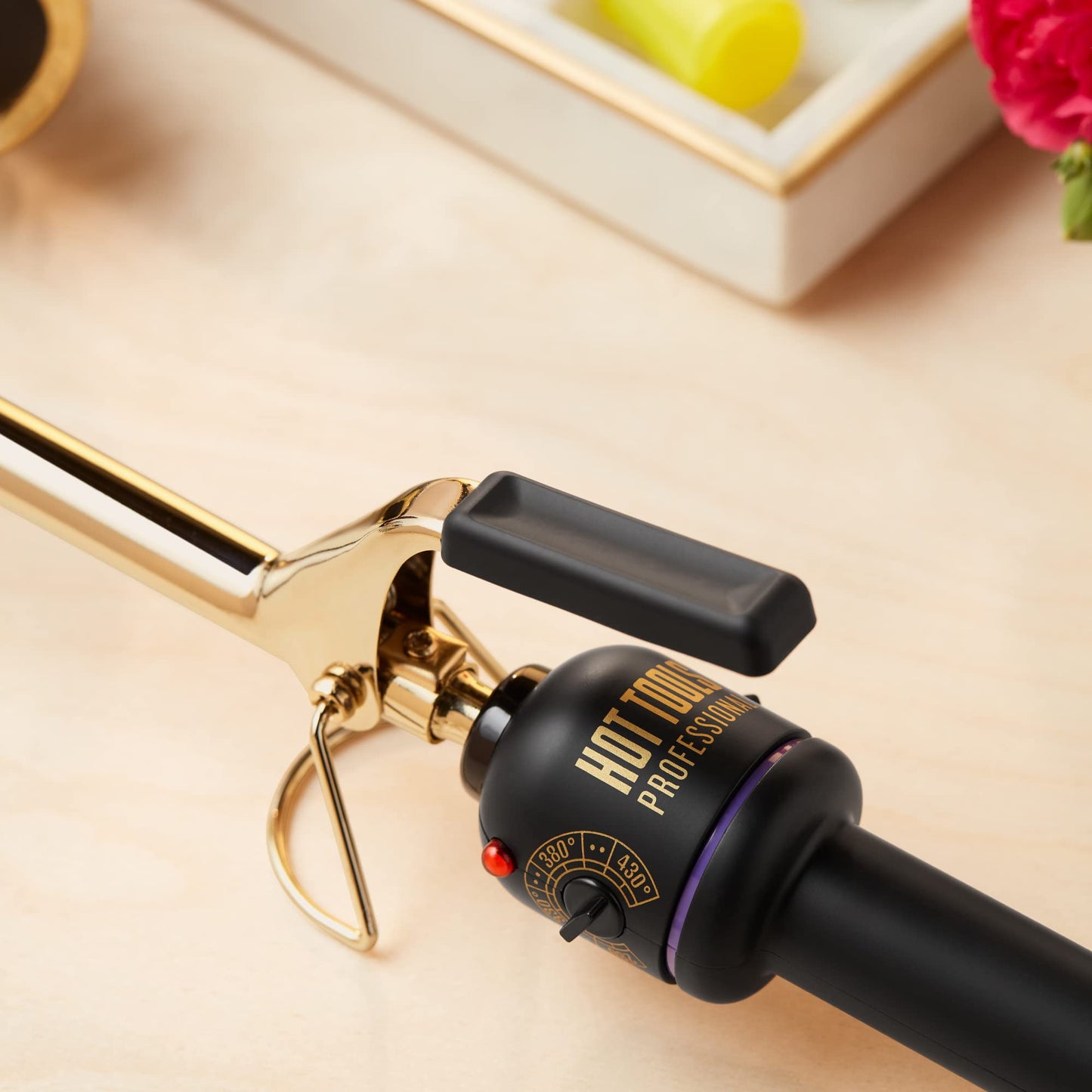 HOT TOOLS (2018 MODEL) Pro Artist 24K Gold Curling Iron | Long Lasting, Defined Curls (1/2 in)