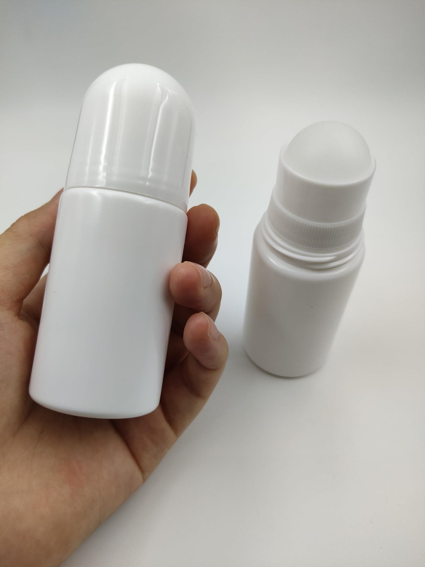 ZQDZYIE 4Packs 30mL/50mL Empty Roll-on Bottle Plastic with Removable Cap for Easy Refills for Homemade Deodorants Essential Oil Blends (50mL)