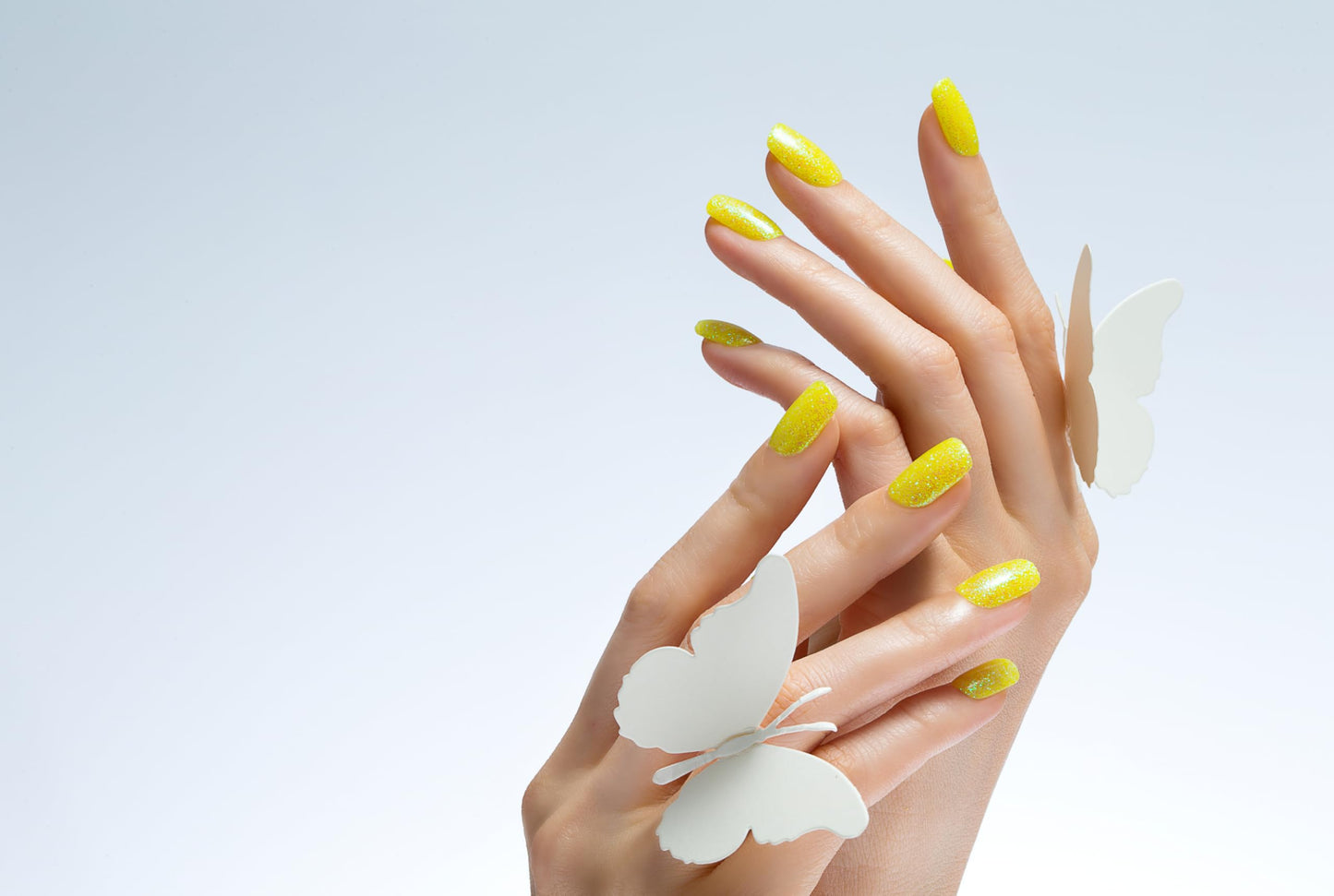 Disposable Nail Care Kit Set, 4-in-1 Pedicure Kit with Pumice Sponge and 2-in-1 Manicure Kit with Buffer for Nail Salon or Home Use - Travel Friendly – Colors May Vary