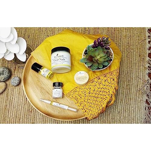 Bee Naturals Natural Nail Care Kit - Natural & Non-Toxic Nail and Cuticle Care Set with Vitamin E - Softens & Protects - Ideal Gift for Repairing Cuticles and Nails