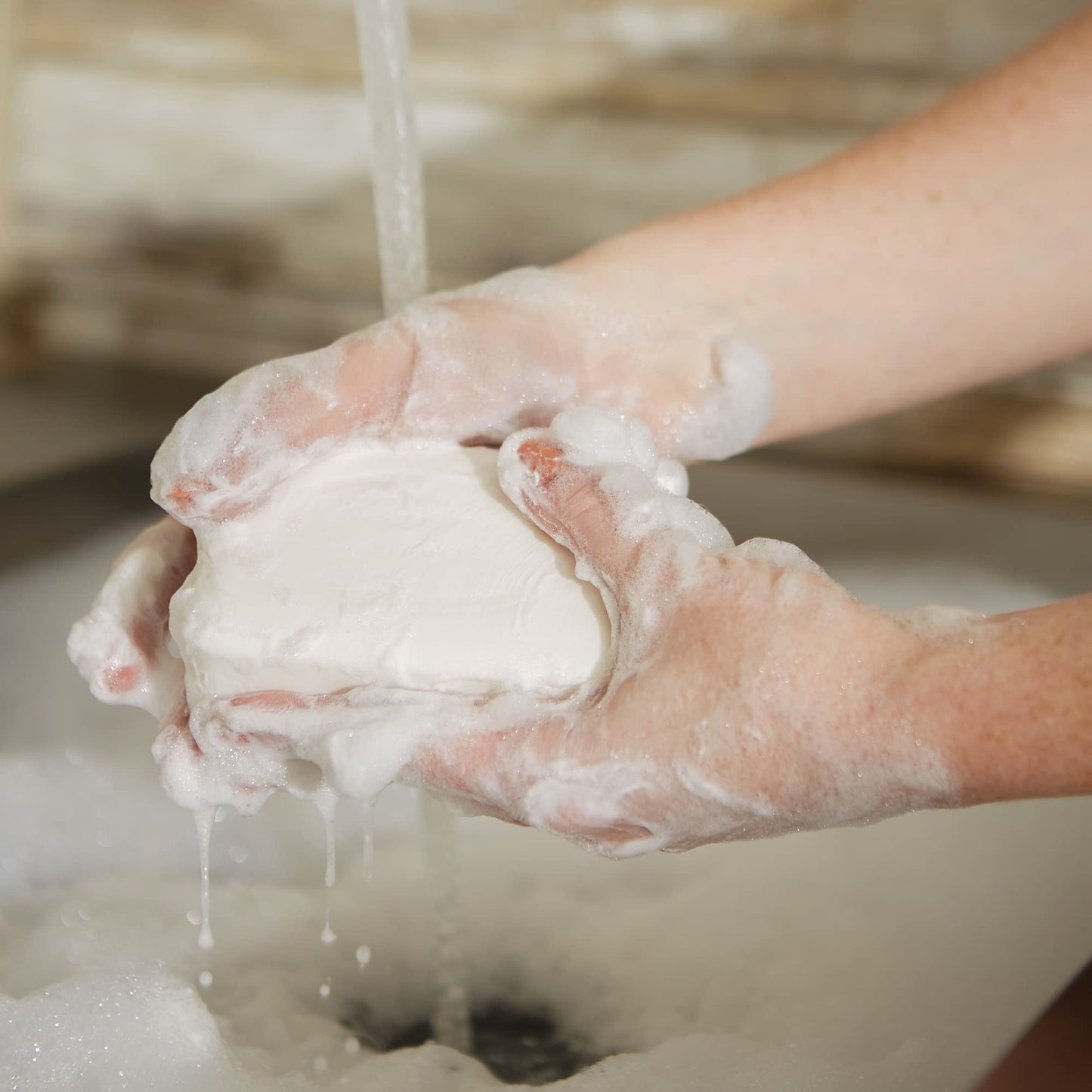 Pre de Provence Artisanal Soap Bar, Enriched with Organic Shea Butter, Natural French Skincare, Quad Milled for Rich Smooth Lather, 8.8 Ounce, Starflower