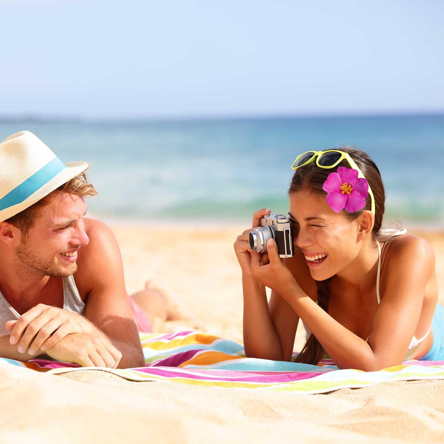 SOFISO 3Pcs Hawaiian Flower Hair Clips for Women 3.5 Inch Artificial Flower Clips Plumeria Hibiscus Hair Clip Beach Vacation Party Boho Hair Accessories for Women Girls(Red Purple and Rose Red)