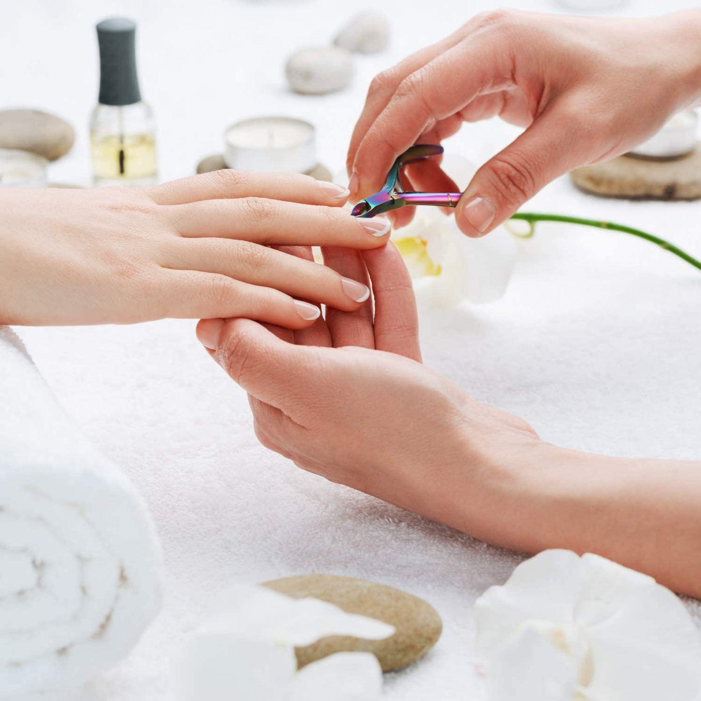 Cuticle Nipper, Curved Cuticle Scissors, Cuticle Remover Trimmer Pusher Nippers, Precision Manicure Scissor Nail Cuticle Trimmer, Professional Stainless Steel Nail Scissors for Cuticle Care - 4Pack