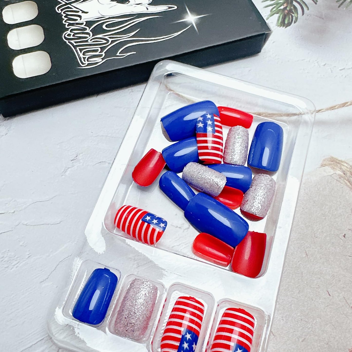 24pcs 4th of July Press on Nails Short Square American Flag Fake Nails with Designs Red Blue False Nails Silver Glitter Glue on Nails Independence Day Patriotic Full Cover Stick on Nails for Women