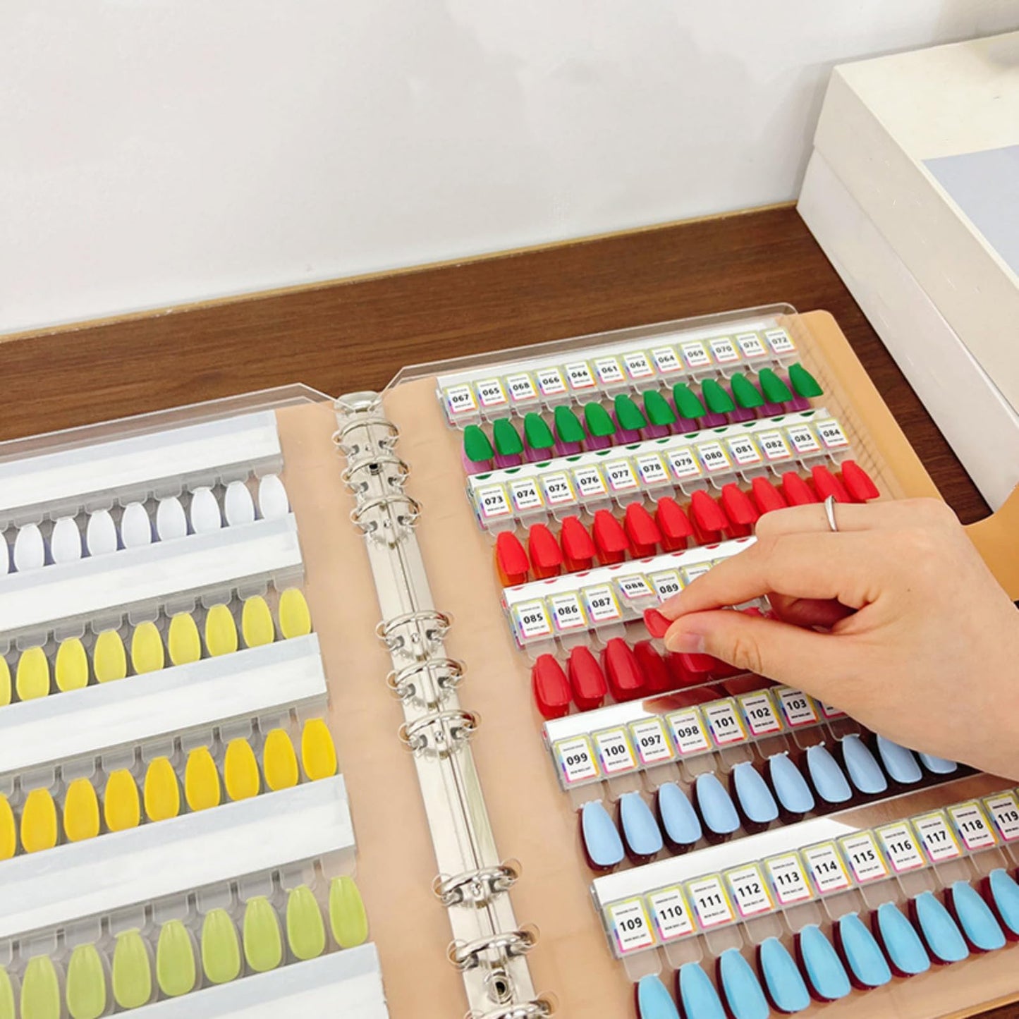 Magnetic Nail Swatches Book, Nail Swatches Book, Professional Nails Art Salon Design Display Booklet for Manicurist, No Need Pasting and Glue (White,180 Colors)