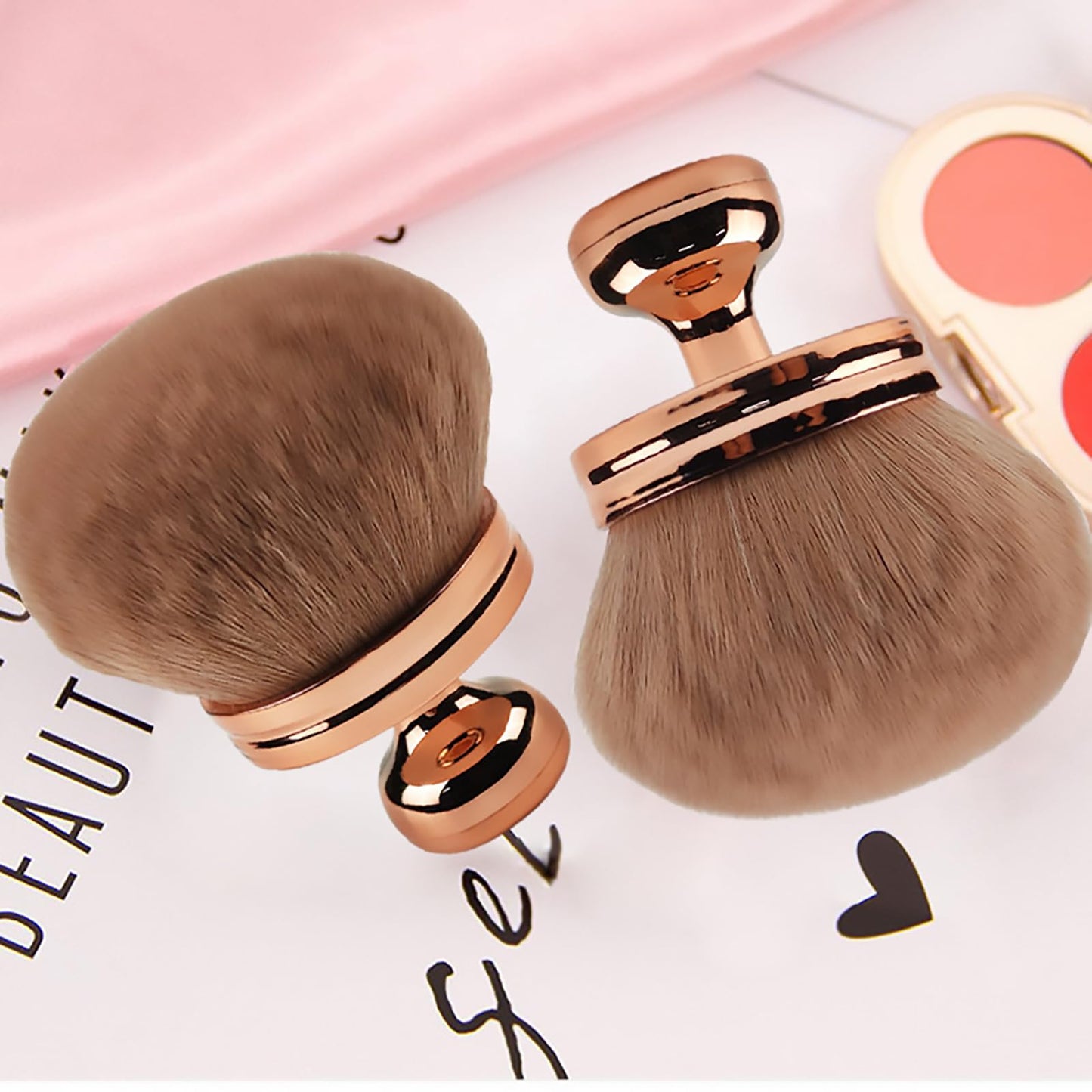 Extra Large Body Makeup Brush For Self Tanner, Self Tan Back Applicator, 74mm Wide-headed Kabuki Brush For Bronzers Blend Self Tanning Applicator, Oval Face Leg Makeup Brush With Drawstring Bag