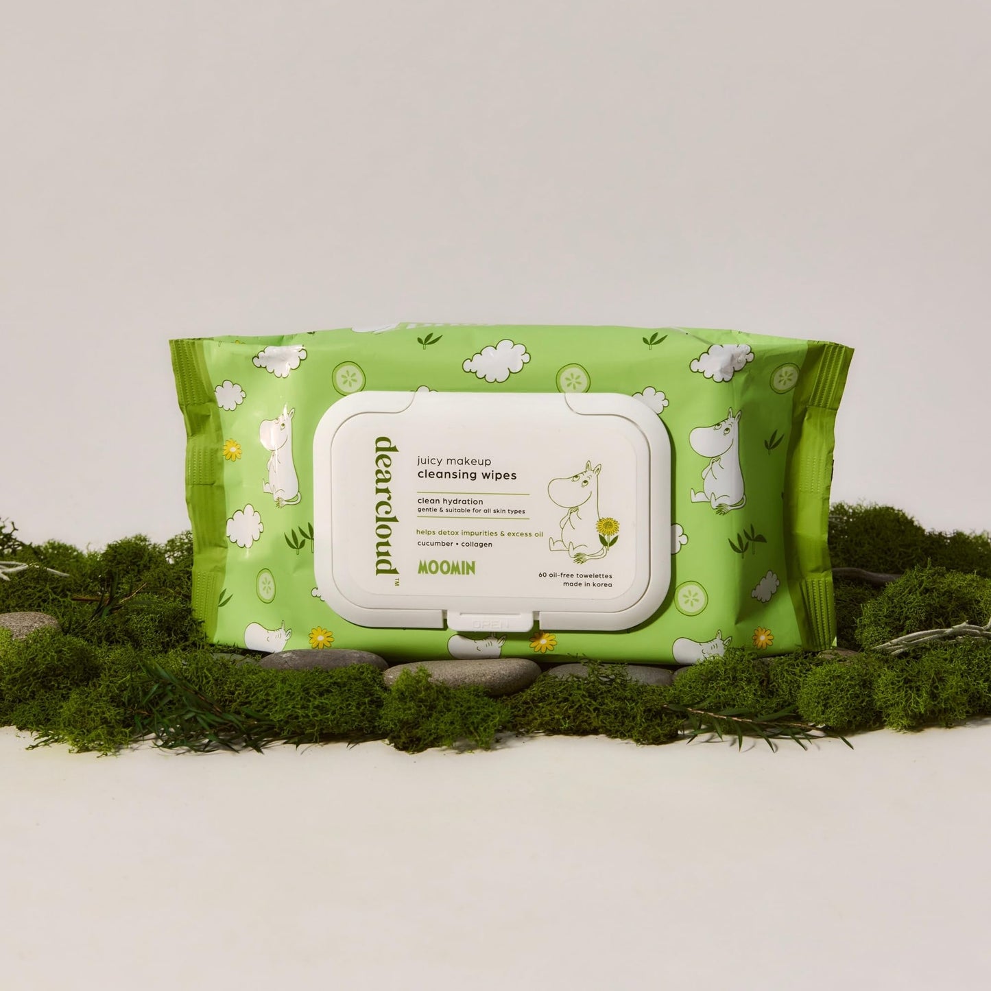 dearcloud Moomin Juicy Makeup Cleansing Wipes - 60 count- Cucumber & Collagen Makeup Remover Towelettes (Renewing Cucumber)