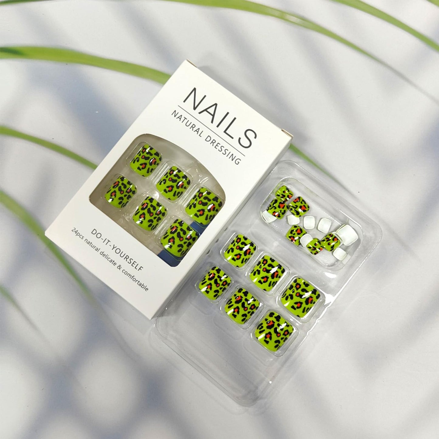 Leopard Press on Toenails Short Square Full Cover Fake Toe Nails Green Leopard Print False Toenails Glossy Cheetah Nails Press ons Summer Acrylic Toenails for Coquette Women 24Pcs