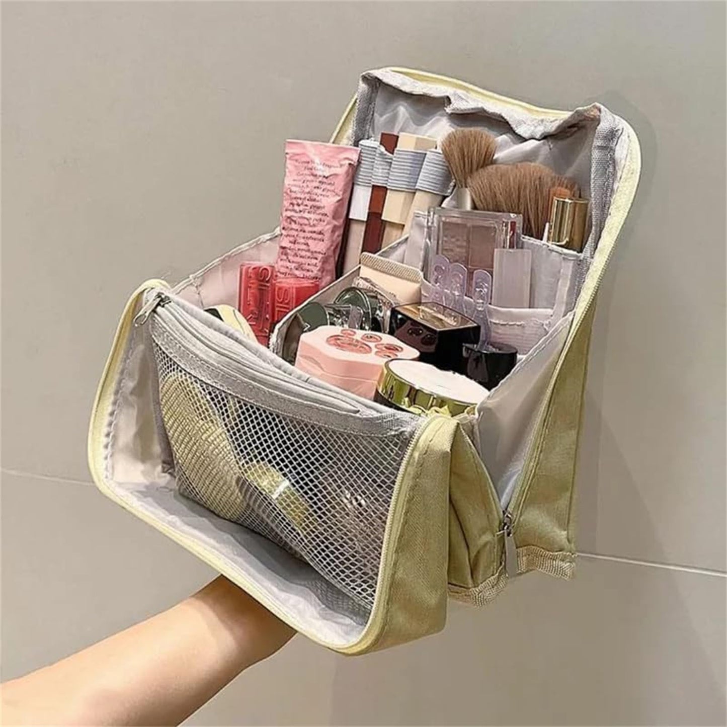 DASHENRAN Standing Makeup Bag, Portable, Large Capacity, Doresty Stand up Makeup Bag, Vertical Large Opening Waterproof Multifunctional Make up Bags with Compartments, Travel-Friendly (Beige)