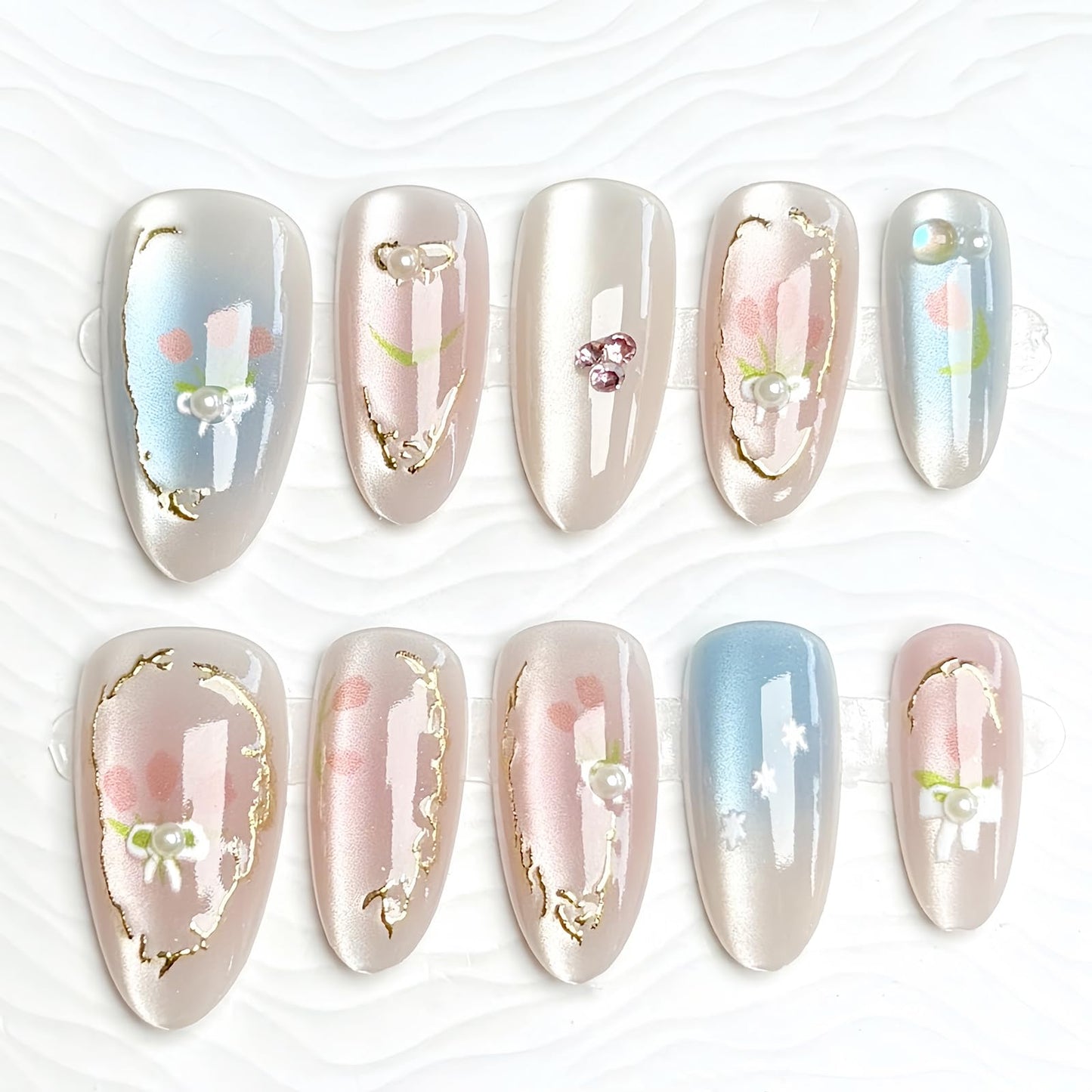 24Pcs Gold Line Flower Press on Nails Medium Almond Fake Nails Pearl Rhinestones Flower Design Full Cover Acrylic Nails Pink Blue Gradient Glue on Nails Pearl Bow Artificial Stick on Nails for Women