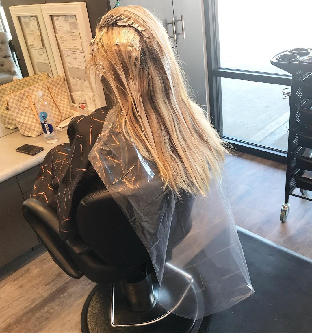 FRAMAR Backwards Bib Disposable Hair Cutting Capes Salon, Protects Clients, Disposable Salon Capes & Chair, Hair Dye Cape, Barber Cape – 50 bibs