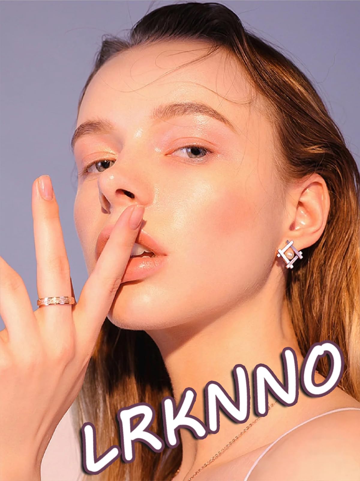 Almond Press on Nails Medium Pink Fake Nails Kit 3D Flower Gold Chrome Designs Glossy Fale Nails Acrylic Press Ons White French Tip Glue on Nails Full Cover Stick on Nails for Women Girls 24Pcs