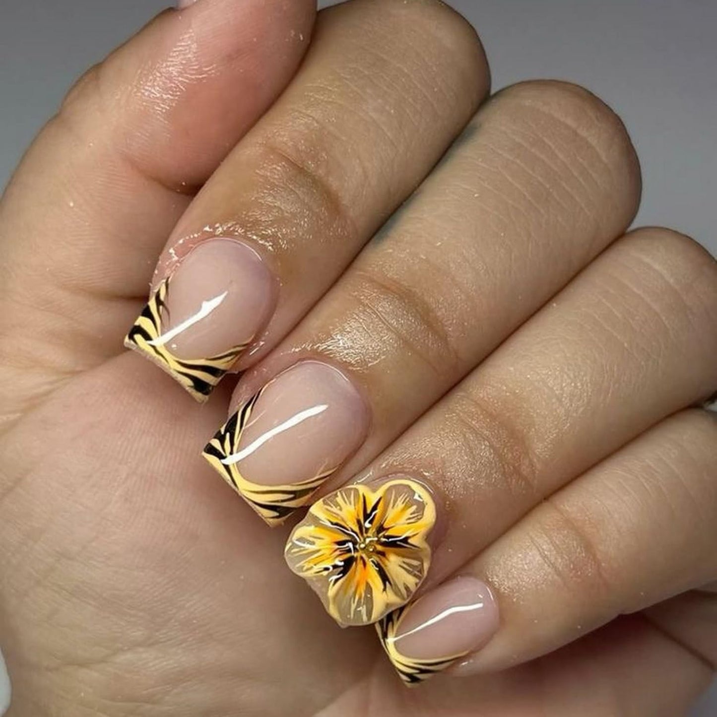 Summer Press on Nails Short Square Fake Nails Yellow with Flower designs Stick on Nails Full Cover Leopard Print French Tip Press ones False Nails for Women Glue on Nails Beach Nails 24pcs