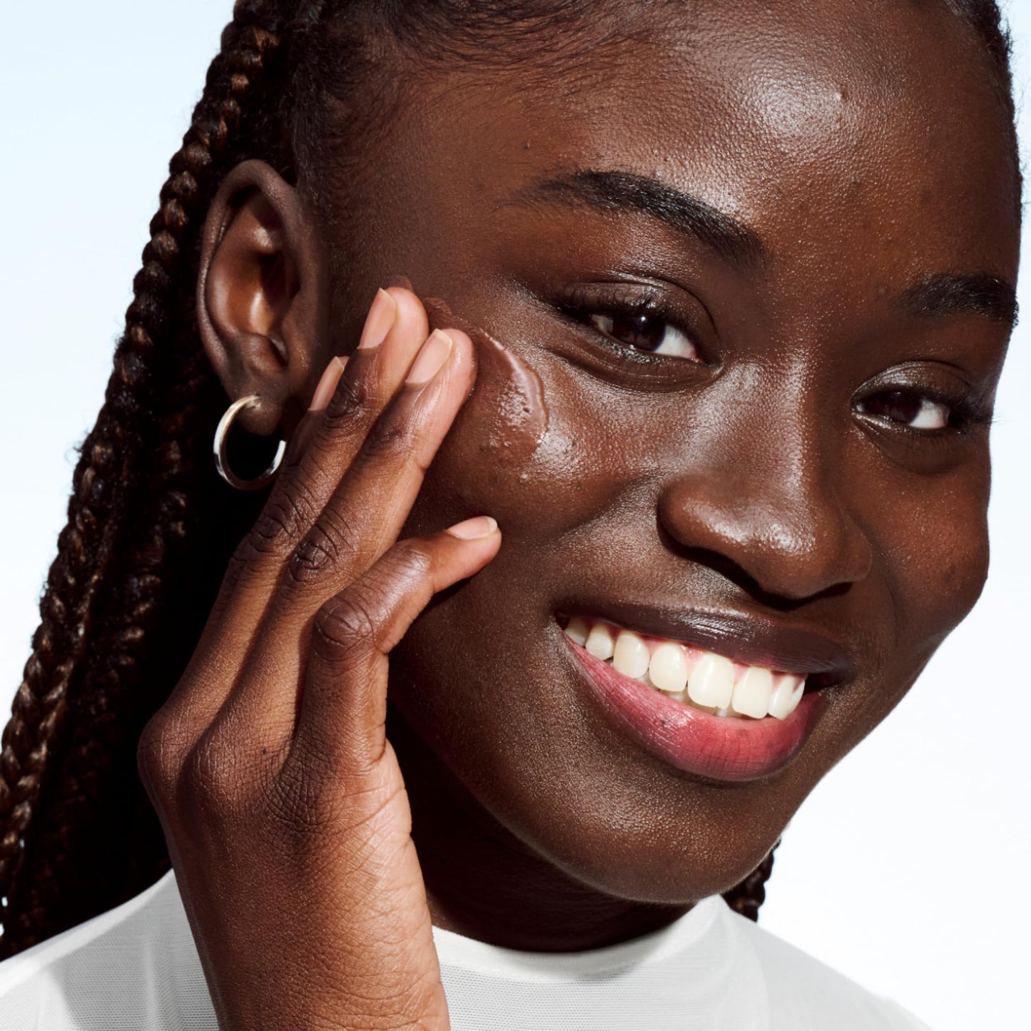 Clinique Even Better Clinical Vitamin Makeup Broad Spectrum SPF 45 With Vitamin C, Vitamin E + Vitamin B3 | Light Coverage + Vibrant Finish, Deep Cool 1