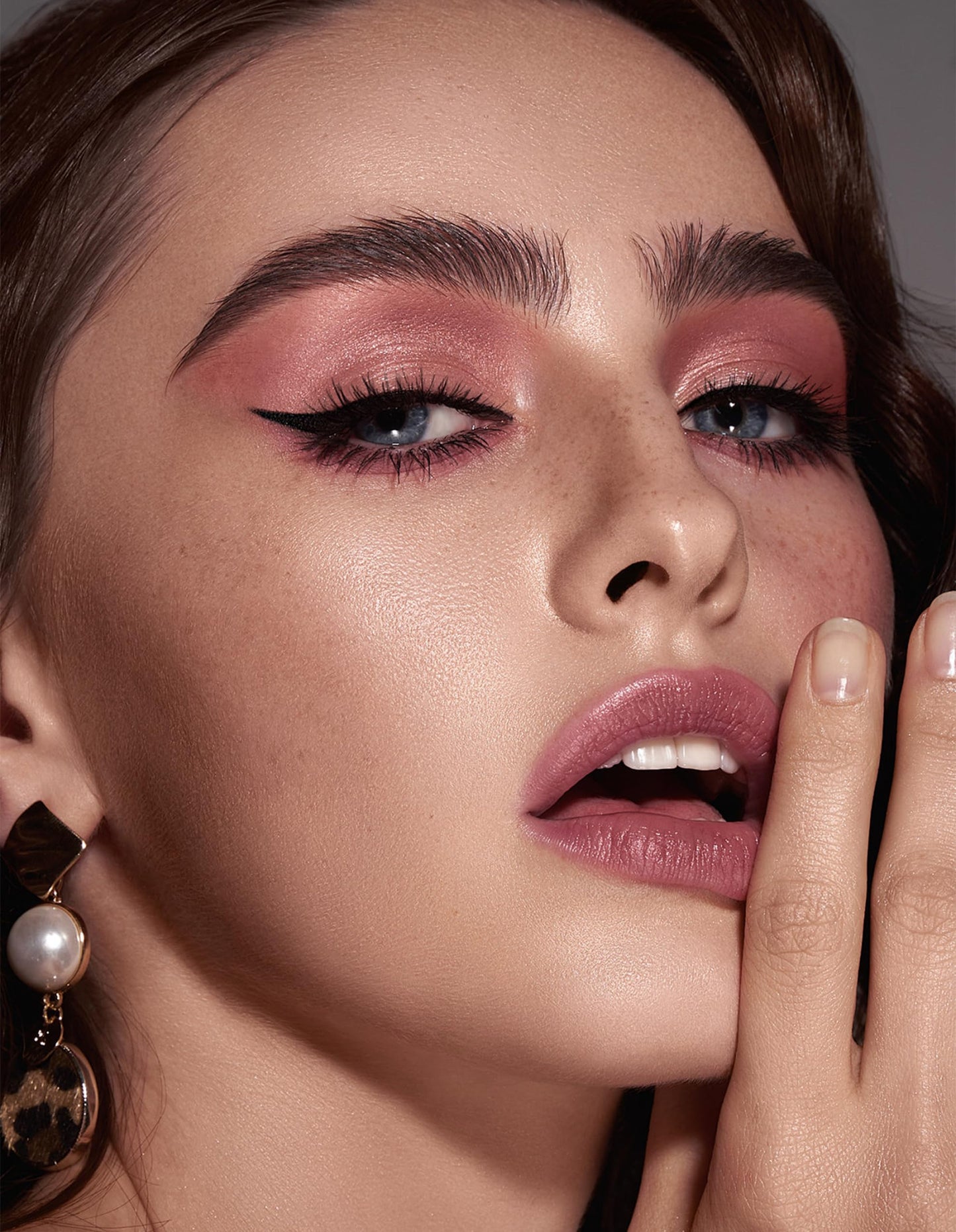 Jutqut Cream Eye Shadow Stick, EyeShadow Pencil Makeup, Brightener Stick, High Pigmented, Waterproof, Smudge-Proof, Long Lasting Crayon, Eye Highlighter #03