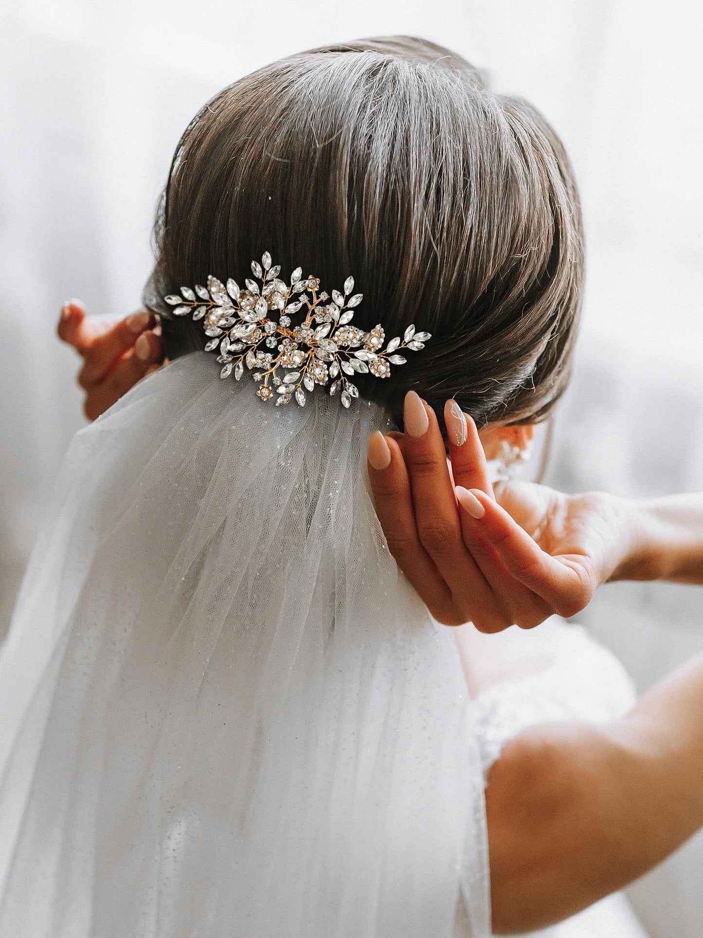 SWEETV Rhinestone Wedding Hair Comb Crystal Hair Pieces Bridal Side Combs Elegant Bride Hair Accessories Wedding Hair Clip for Women Girls Bridesmaid