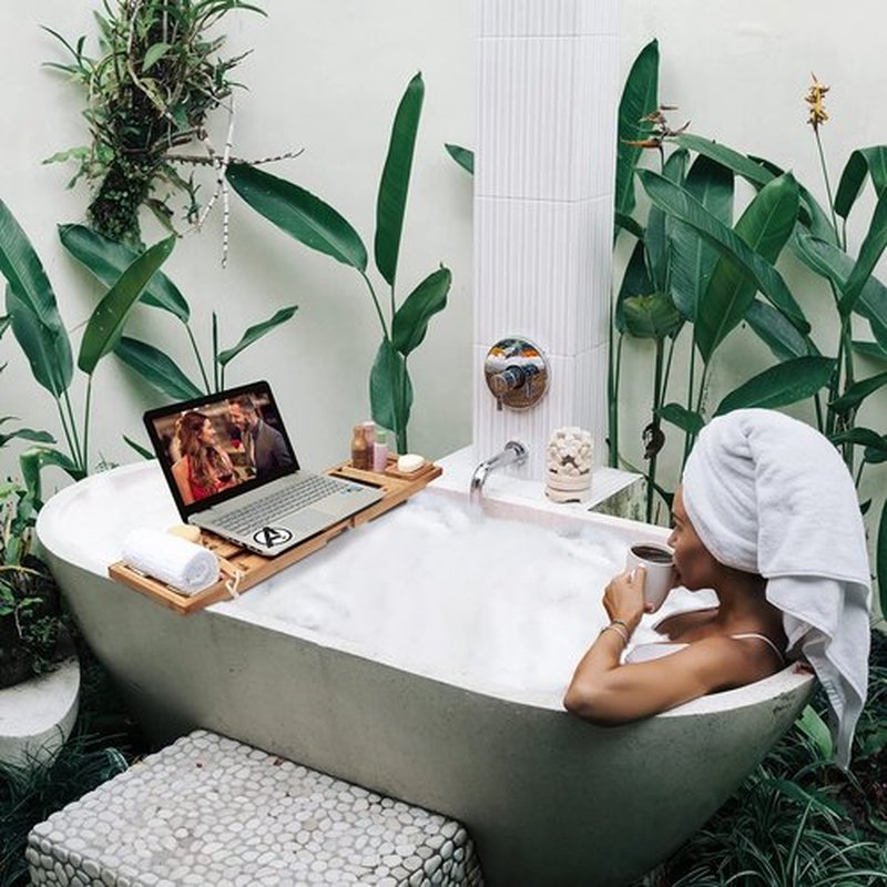 Bathtub Tray, Ohuhu Premium Bamboo Bathtub Caddy Tray Expandable Foldable Bath Tray with Anti-Slip Grips Soap Wine Phone Holder