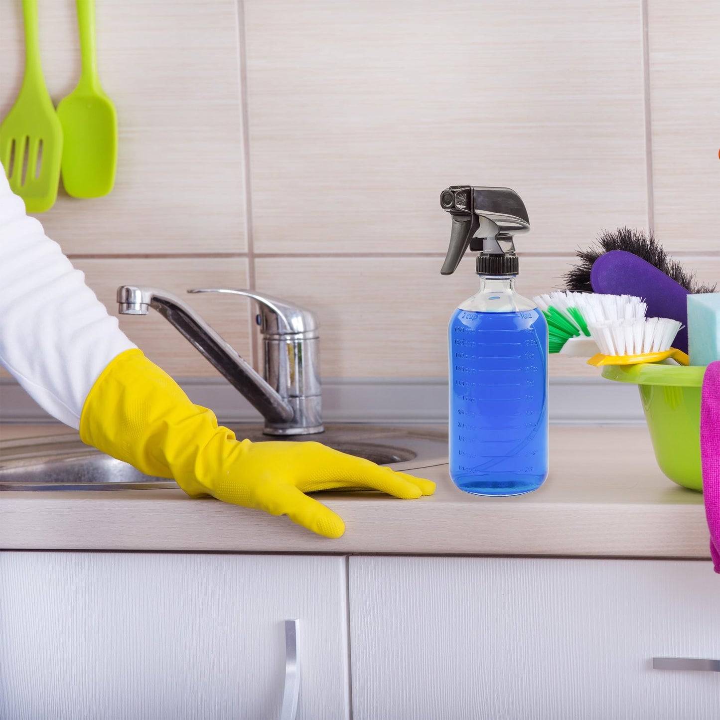 Cornucopia Brands 16-Ounce Clear Glass Spray Bottles with Measurements (Pack of 2) Sprayer Bottle with 3-Setting Heavy Duty Sprayers for Mist, Stream, OFF