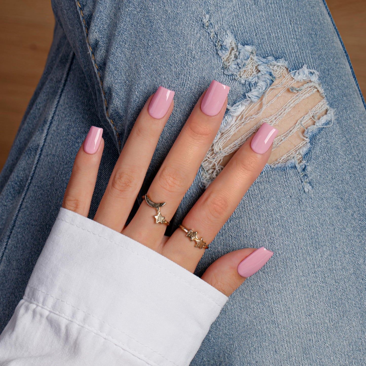 KQueenest Dark Pink Press On Nails Medium Square - Summer Press On Nails Short Coffin, Sheer Chalk Pink Fake Nails with Glue, Glossy Opaque, Reusable Soft Gel Glue on Nails for Women, 28 Pcs