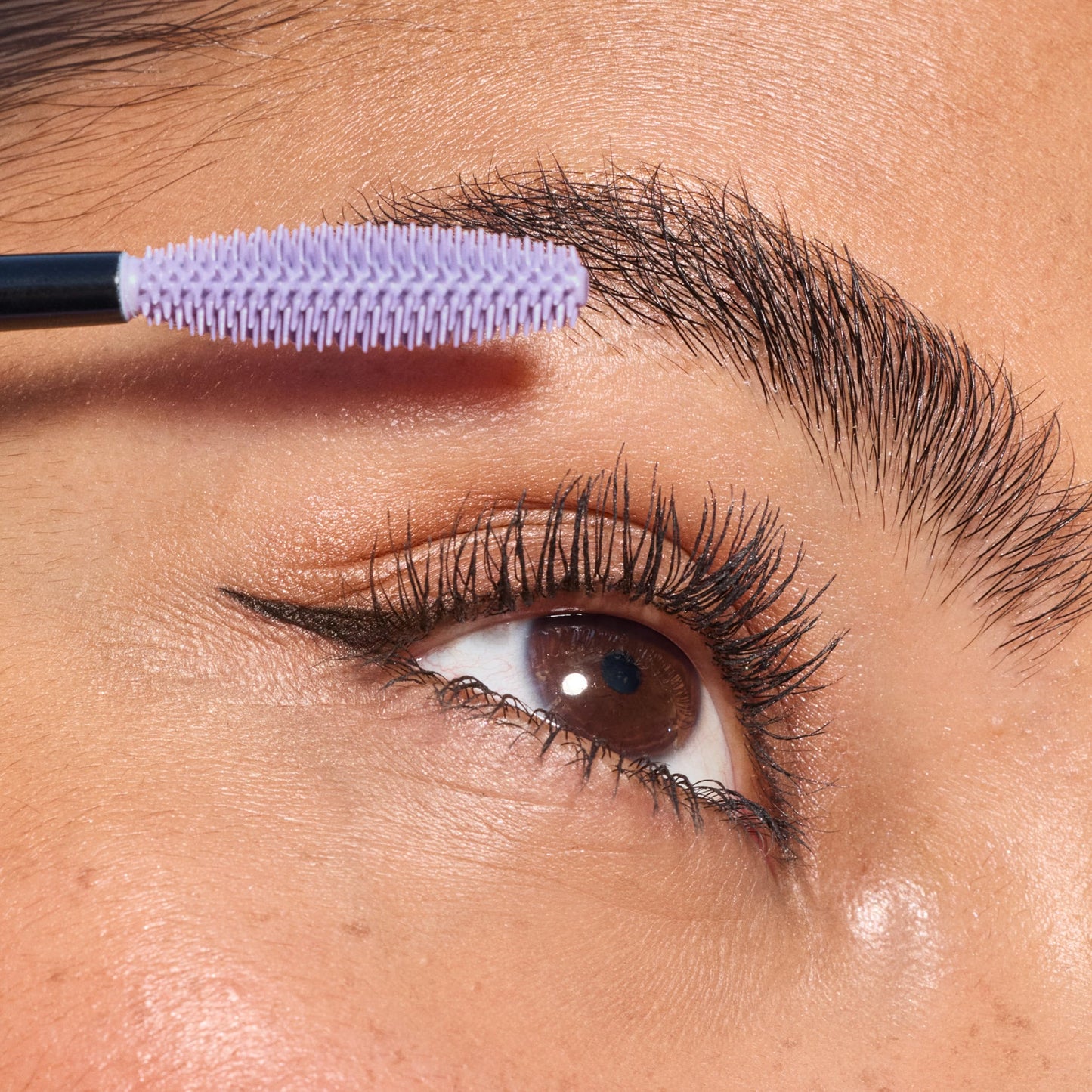 COVERGIRL Lash Blast Bond Volume Mascara - 815 - Brown, Bonding Complex to Condition & Nourish Lashes, Smudge-Proof, Clump-Free, Volumizing, Vegan Formula