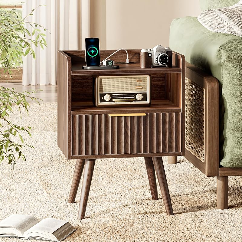 Huuger Walnut Nightstand with Charging Station - USB-C, USB-A & 2 AC Outlets (Variation: Walnut+1)