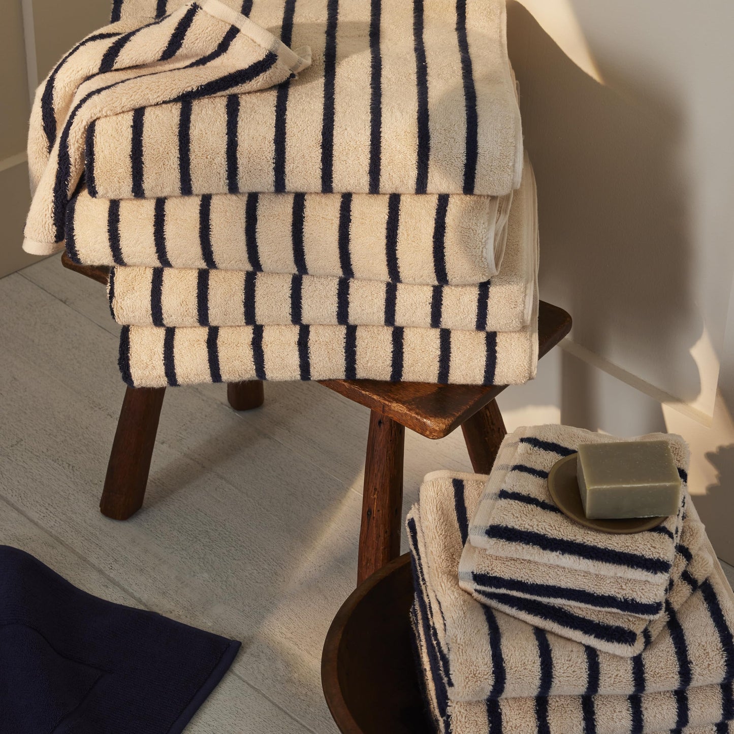 Brooklinen Super-Plush Turkish Cotton Washcloths Set of 2 Cotton, 820 GSM, Highly Absorbent, Machine Washable, Perfect for Home & Bathroom (13" x 13", Striped Navy)